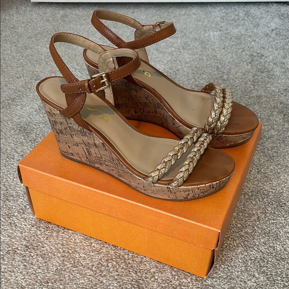 Women’s Wedges (Size 8.5)